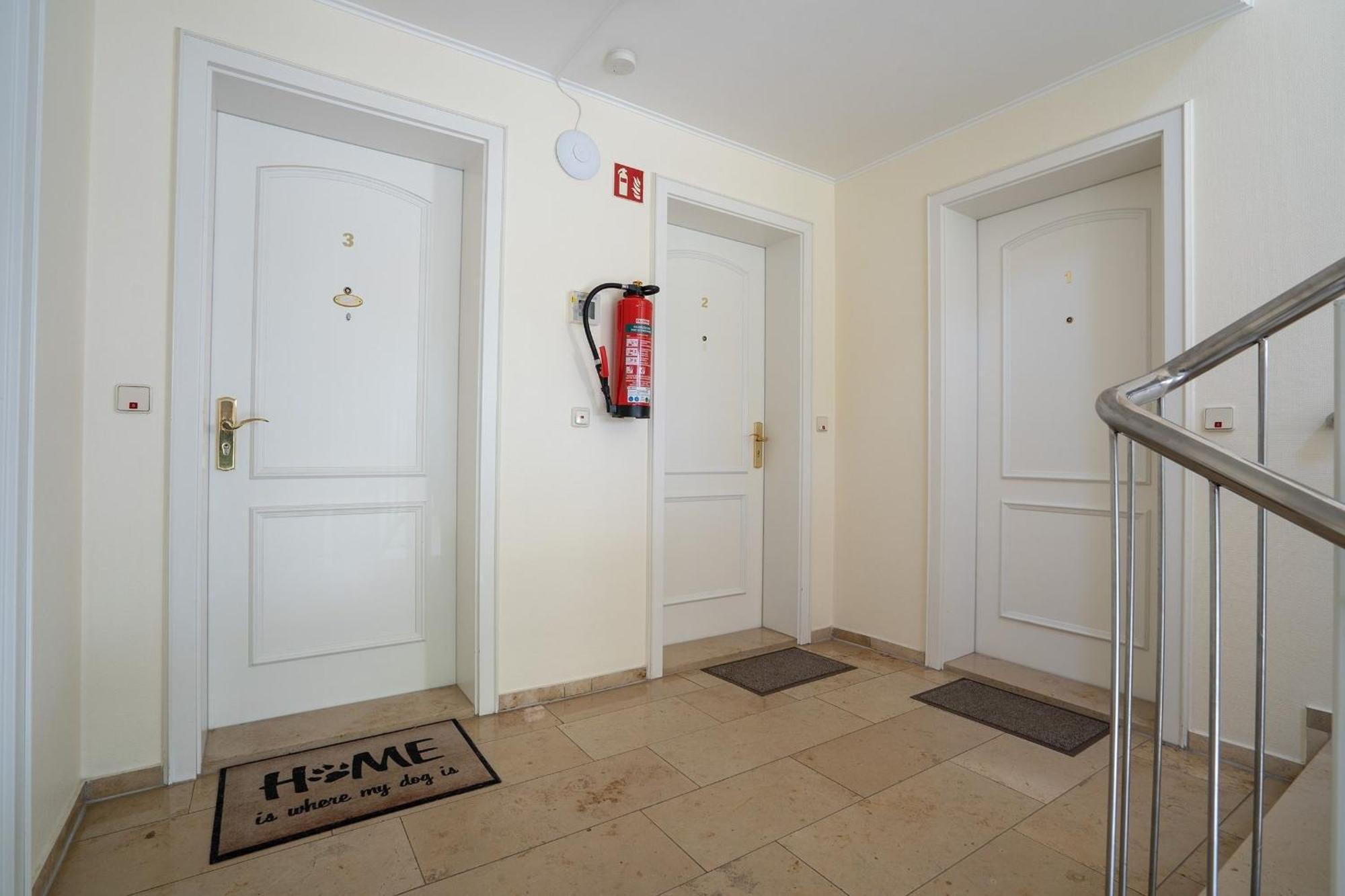 Haus Pegasus App 2 Apartment Scharbeutz Bagian luar foto