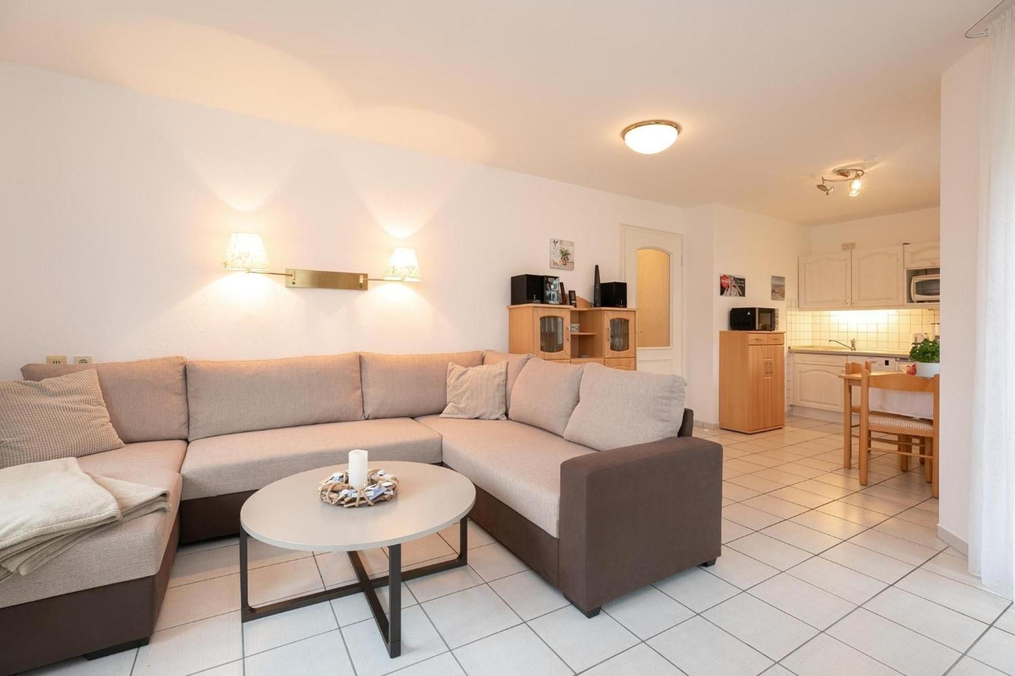 Haus Pegasus App 2 Apartment Scharbeutz Bagian luar foto